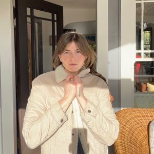 shearling lined corduroy Levi’s coat perfect condition